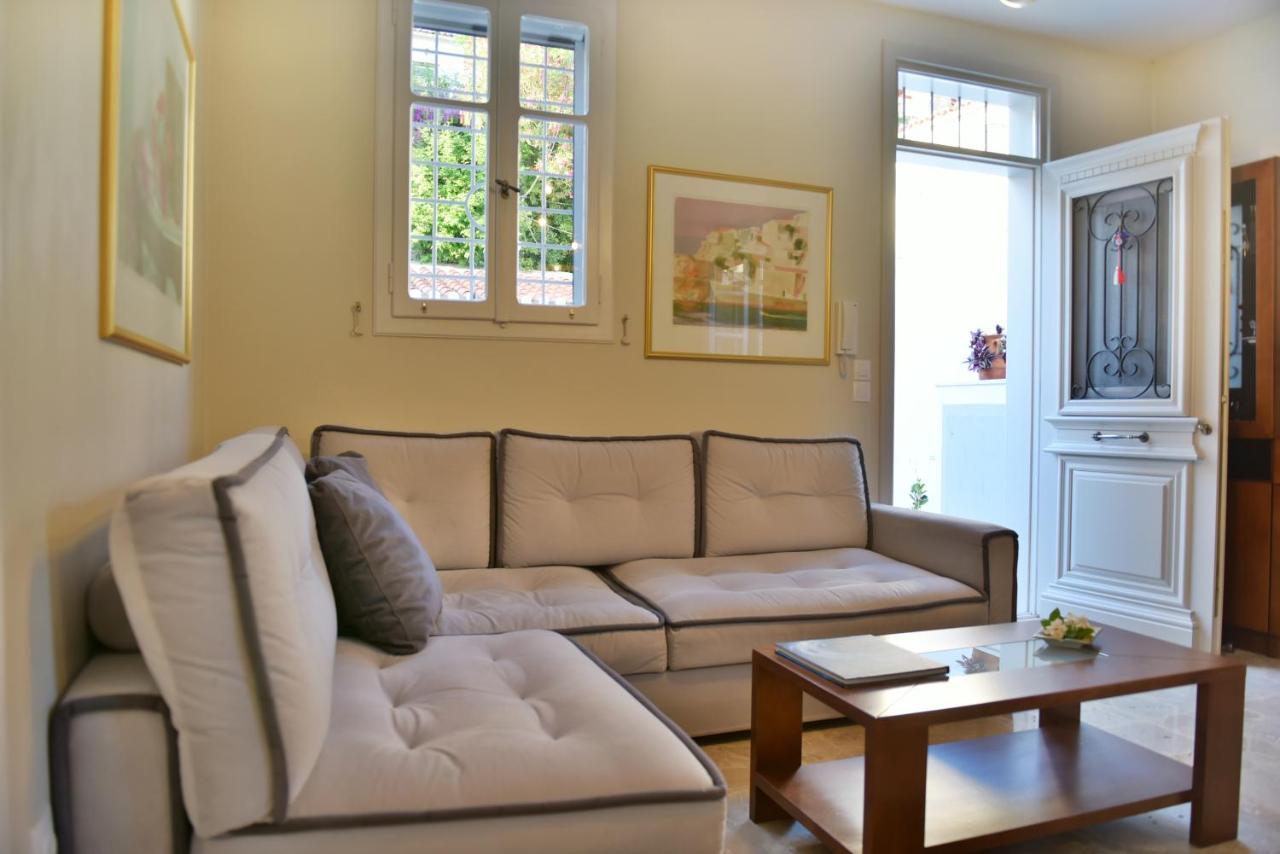 Feel At Home - Family House In Hydra Exteriör bild